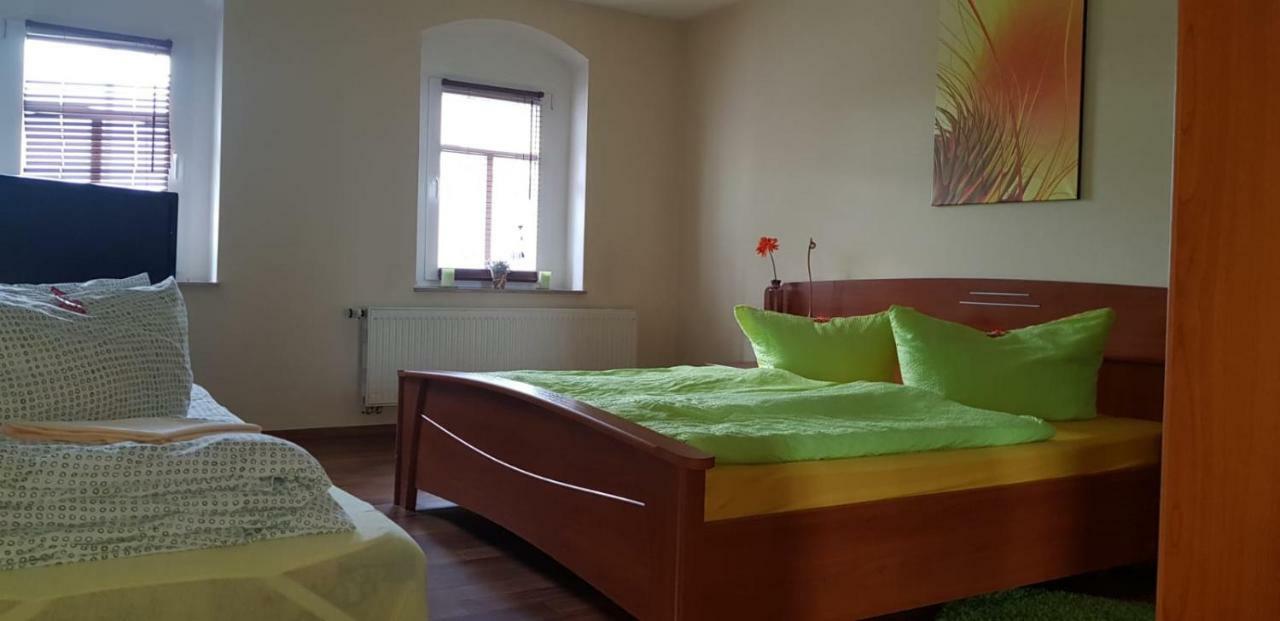 Im Ballhaus Neuhilbersdorf ケムニッツ エクステリア 写真